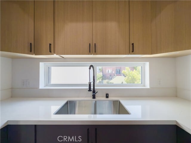 Photo - 121 S Coronado St