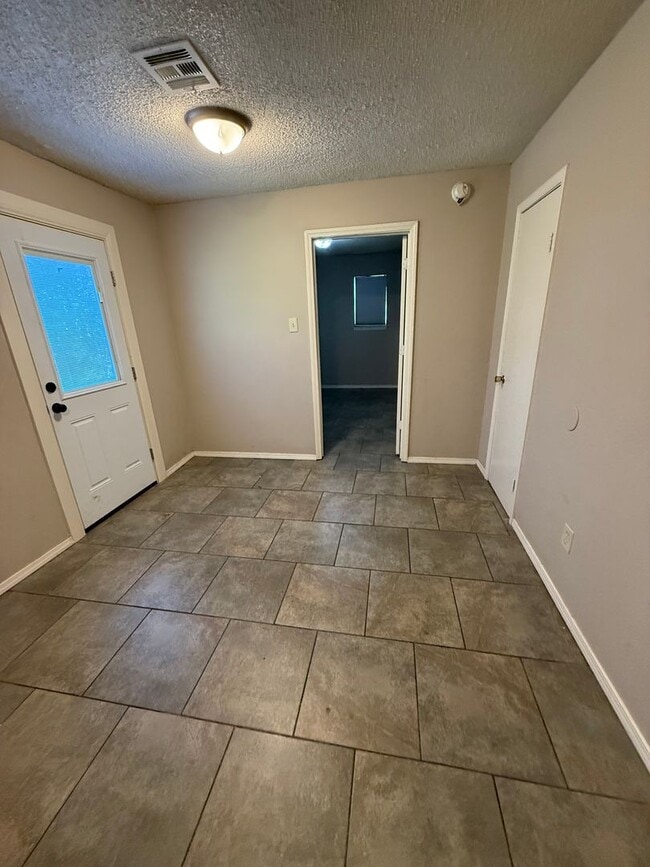 Photo - 3 Bed 1.5 Bath House on Hill with Car Port.  Total Electric.  Yard Care Included.