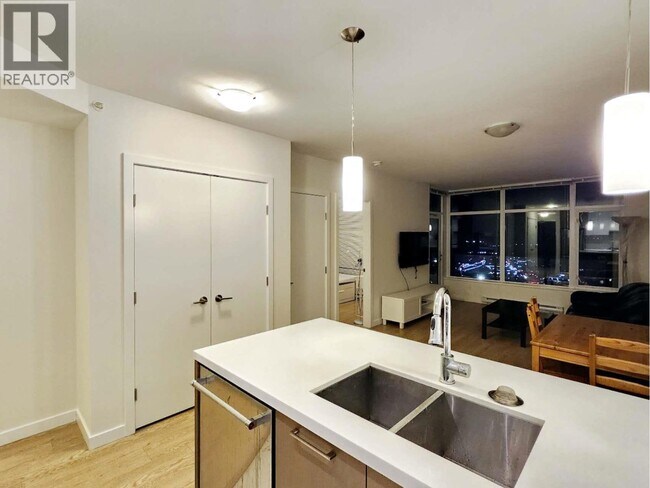 Photo - 3080 Lincoln Ave Unit 2605