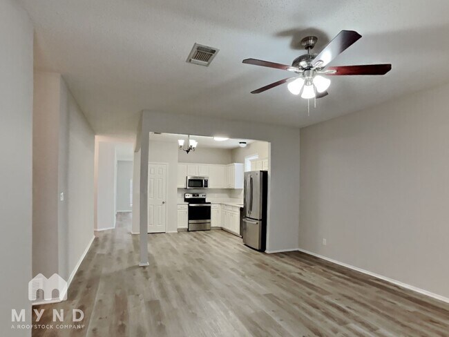 Photo - 3941 Overlake Dr