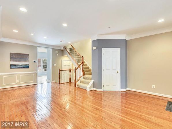 Photo - 8507 Cameron St