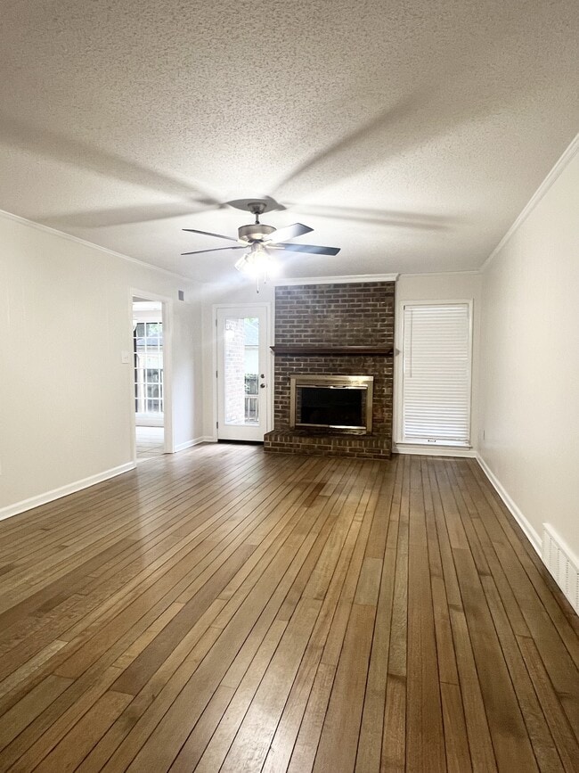 Photo - 6123 Blue Springs Ave