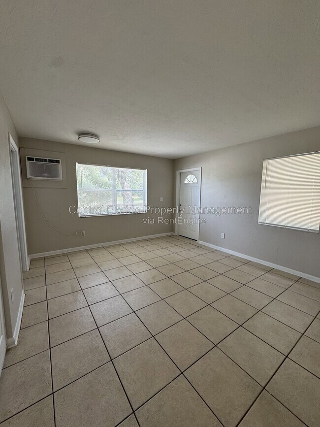 Photo - 809 Rockhill St