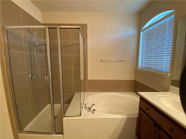 Photo - 331 Abbey Dr