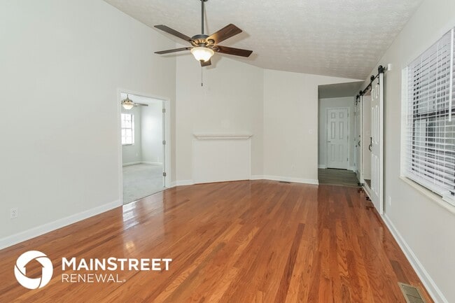 Photo - 7456 Lyle Bend Ln