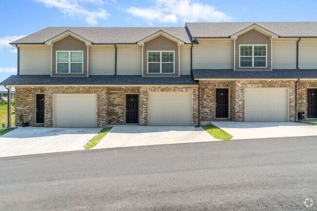 Building Photo - Two Bedroom with Garage on Exit 11! Rental