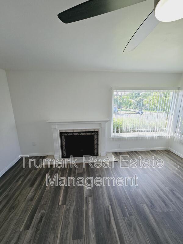 Photo - 525 E Harvard Rd