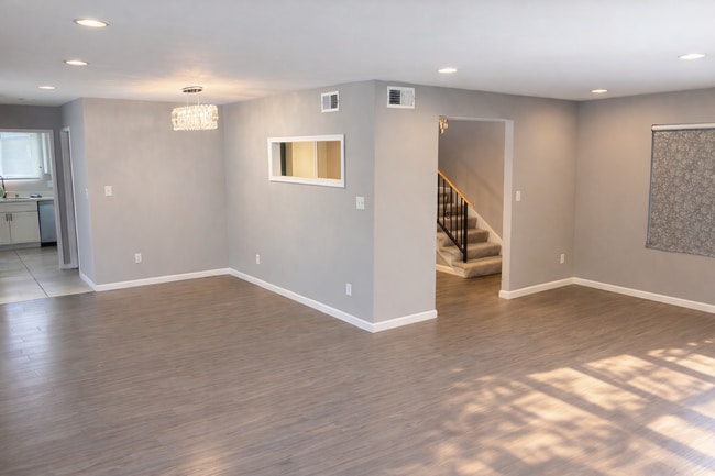 Photo - Harwell Drive