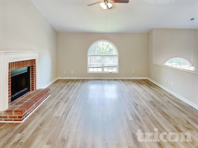 Photo - 676 Eagles Nest Cir