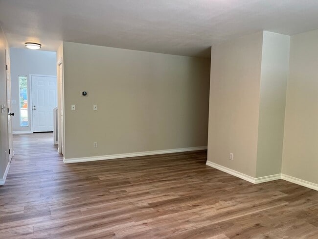 Photo - Beautifully Renovated Gem in Federal Way-Milton