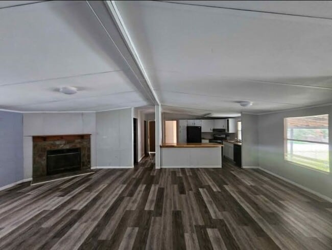 Photo - 3/2 Mobile Home with fenced yard