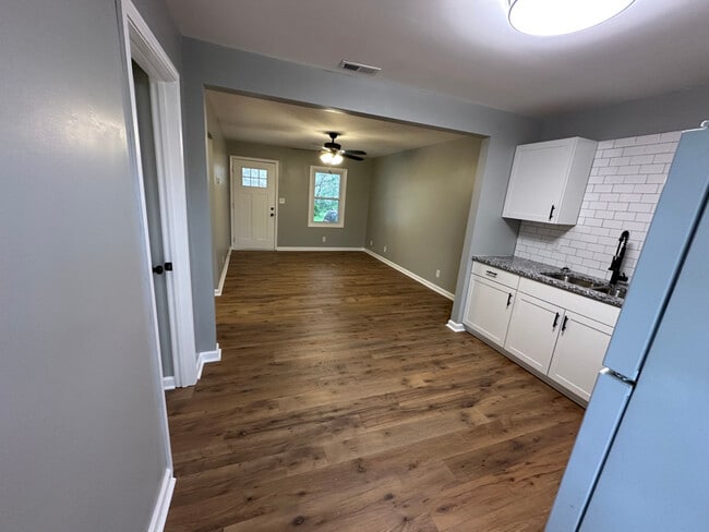 Photo - 123 S Sam Davis Ave Unidad 8