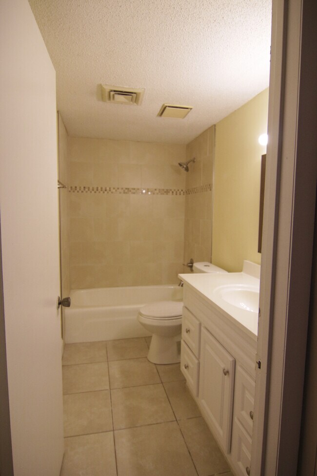 Photo - 8530 Brasilia Ct Unidad 0