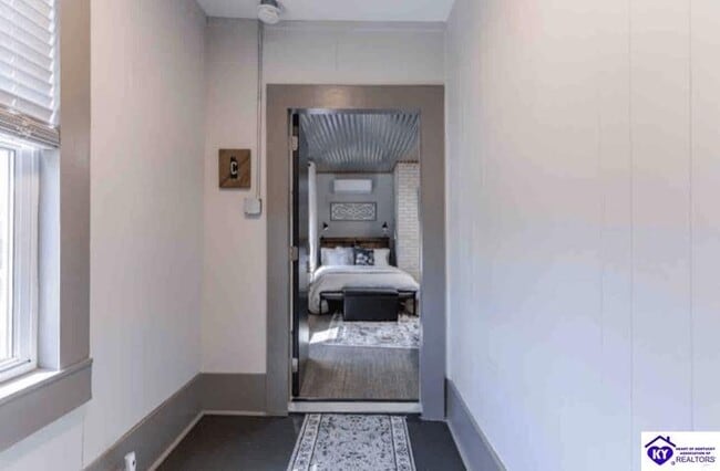 Photo - 404 N Washington St