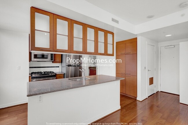 Photo - Modern 2-Bedroom, 2-Bath Condo with Stunni... Unidad 1502 - NEW PROPERTY
