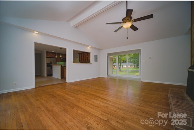 Photo - 1123 Lynbrook Dr