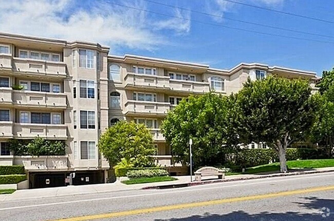 Building Photo - Spacious unit in the Brentwood Excelsior--... Rental