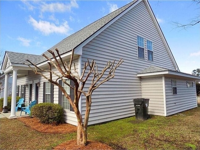 Photo - Spacious Condo with Expansive Pond Views