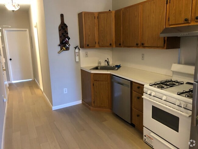 Building Photo - 817 Park Ave Unit 9 Rental