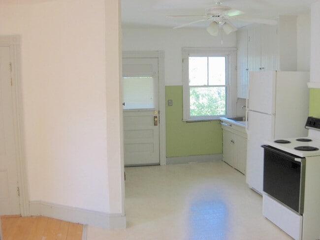 Building Photo - 337 Brown St Unit 4 Rental