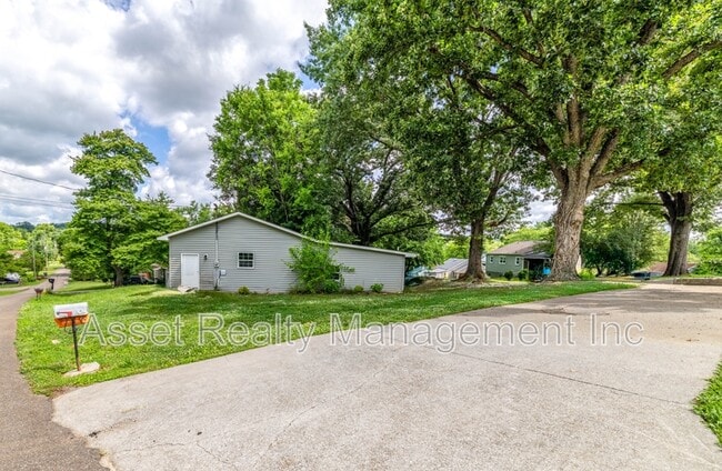 Photo - 2208 Sanderson Rd Unit 101