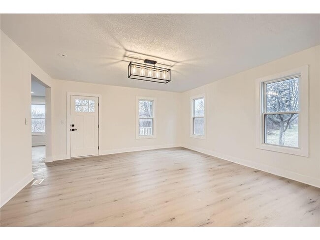 Photo - 1300 County Rd 6