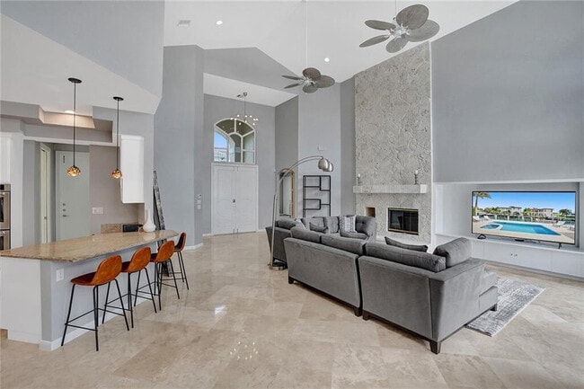 Photo - 1033 Brooks Ln