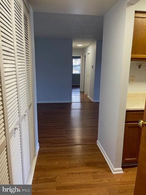 2409 Pond View Dr