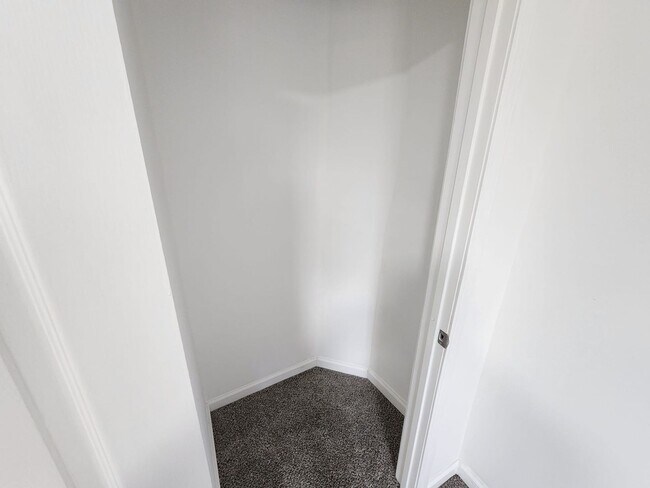 Photo - Main Street Triplex Unidad 2