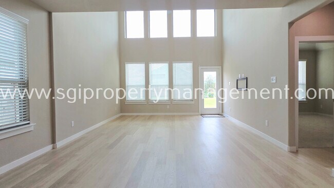 Photo - 913 London Town Ln