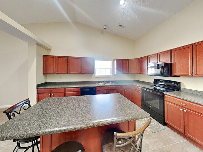 Photo - 1559 Whisler Dr