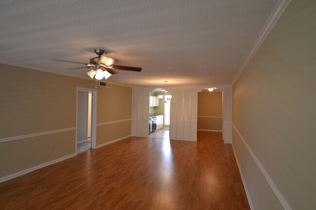 Photo - Gated Community!  2 bedroom, 2 bath Condo is excellent location off Jefferson Hwy