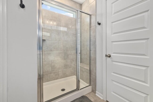 Photo - 135 Empyrean Cir