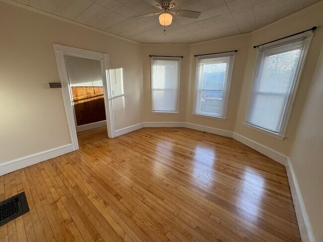 377 Highland Ave Unidad 1