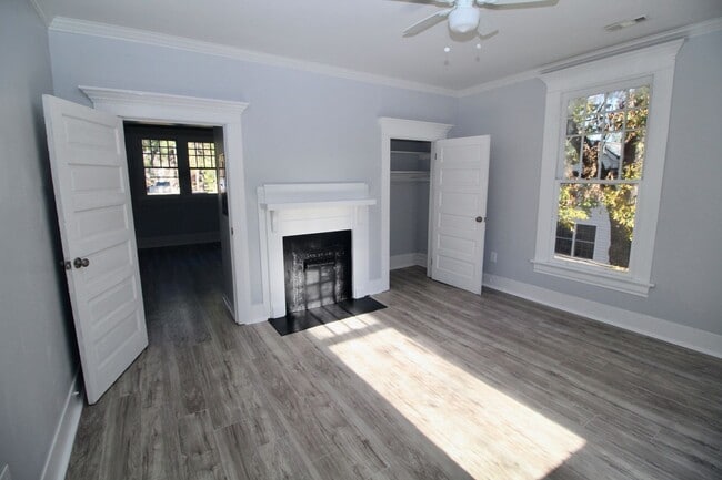 Photo - 107 Pine St