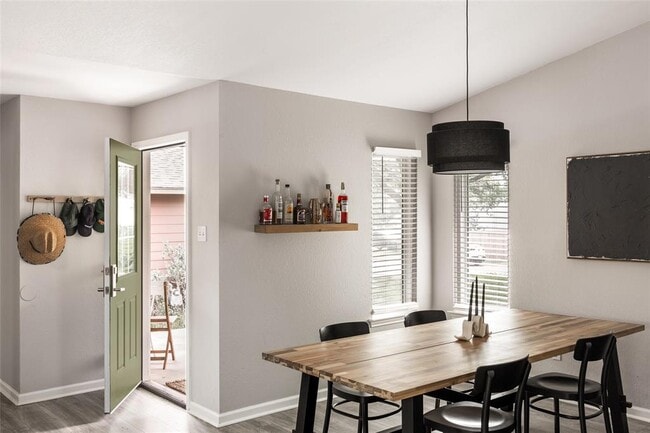 Photo - 8504 Verona Trail