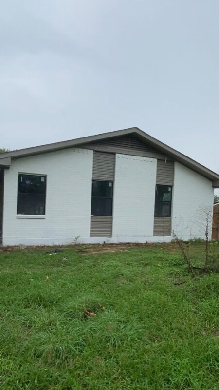 Photo - 1626 Solitude Dr House