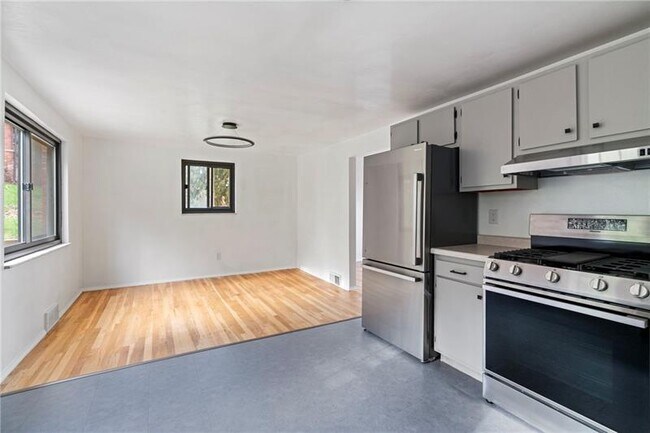 Photo - 5406 Verona Rd