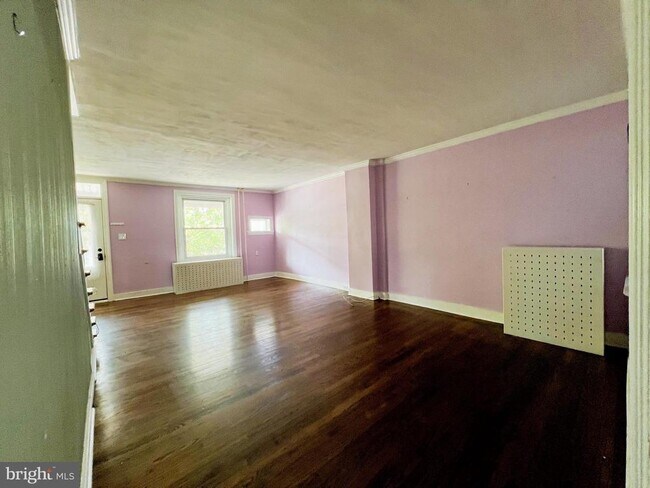 Photo - 333 E Landis St