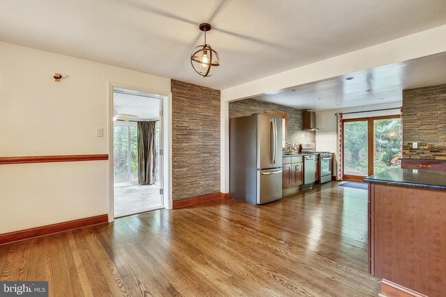 Photo - 2325 Highland Ave