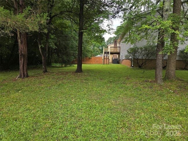 Photo - 634 Sweetgum Ln