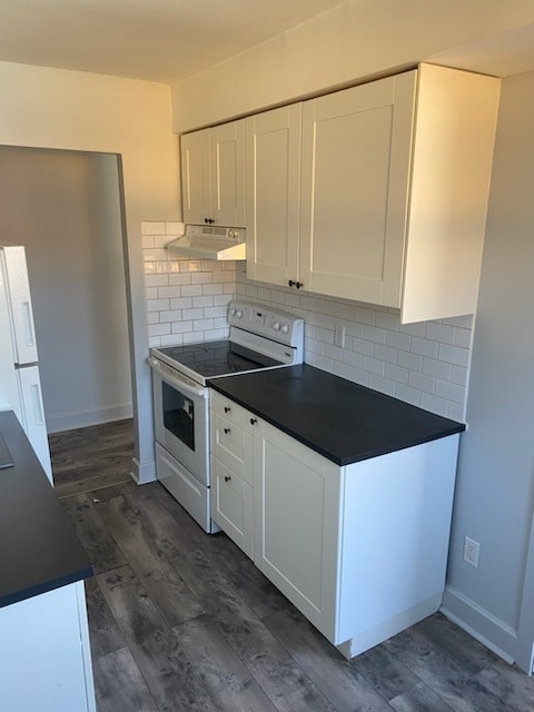 Building Photo - Newly Renovated 2 Bedroom  and 1 Bedroom Apartment  Available Unit 1