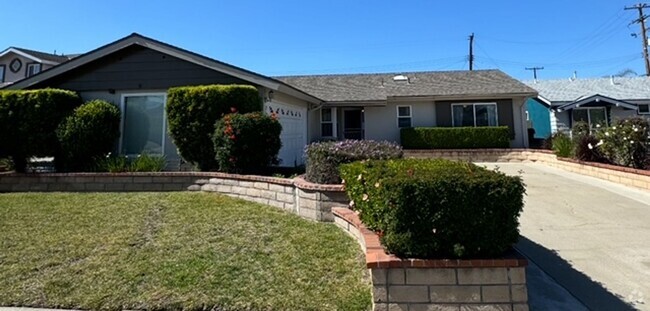 Building Photo - Garden Grove 3 bed 2 bath ready for you Rental