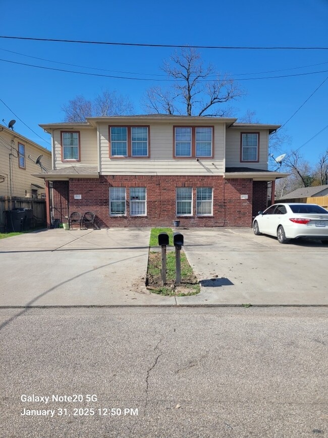 Building Photo - 6930 Paris St Unit B Rental