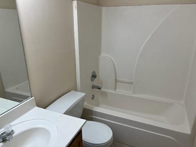 Photo - Available now!! MOVE IN SPECIAL $500 OFF O...