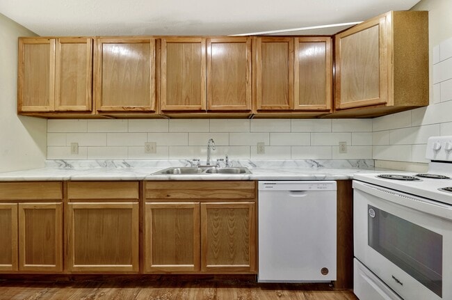 Photo - 311 N 9th St