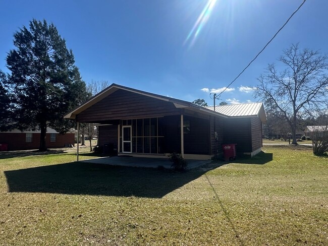 Photo - 3 BED/2 BATH HOUSE