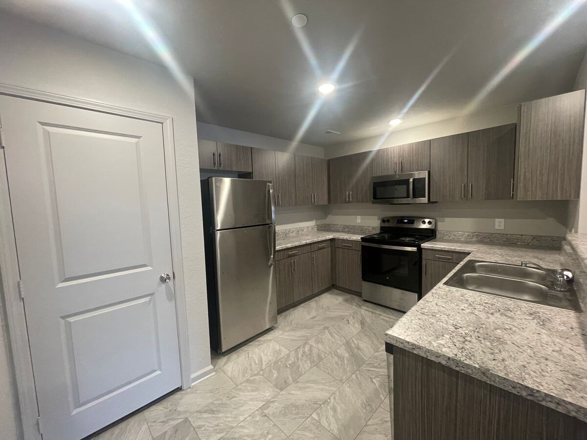 2/2 Apartment - Killen, AL - 2/2 Apartment - Killen, AL