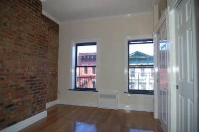 Photo - 334 E 6th St Unit 10