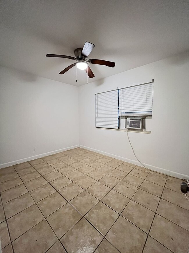 Photo - 107 SW 18th Ave Unit 6